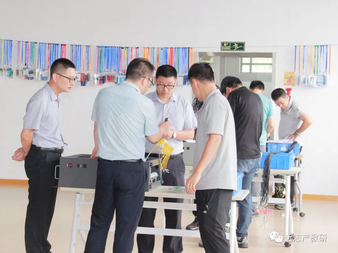 苏州工业园区第十三届高技能大赛智能装备数字化改造项目赛项训练营在远志举行